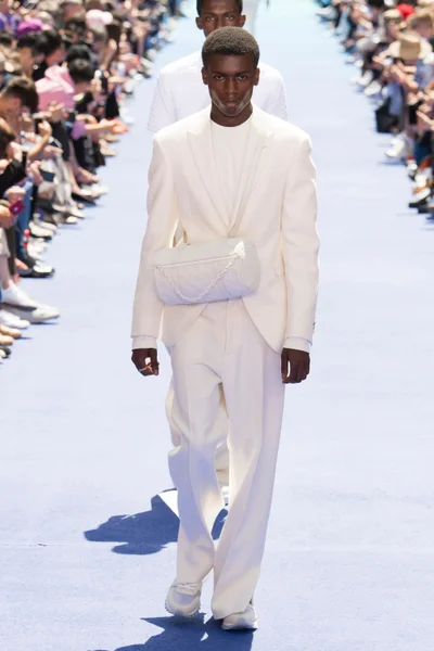 Look 12